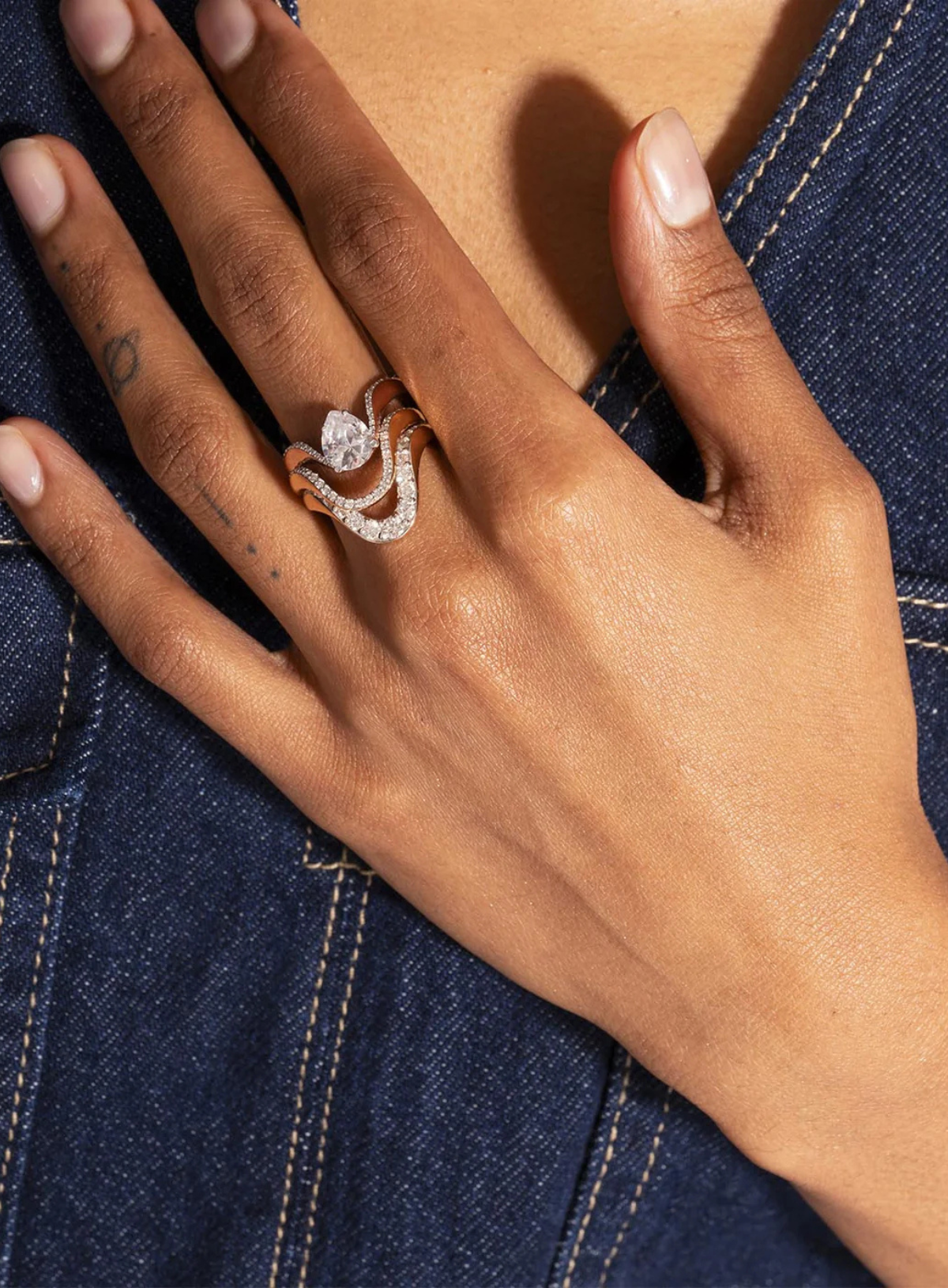 Grand Aura Ring | Half pavé Diamonds