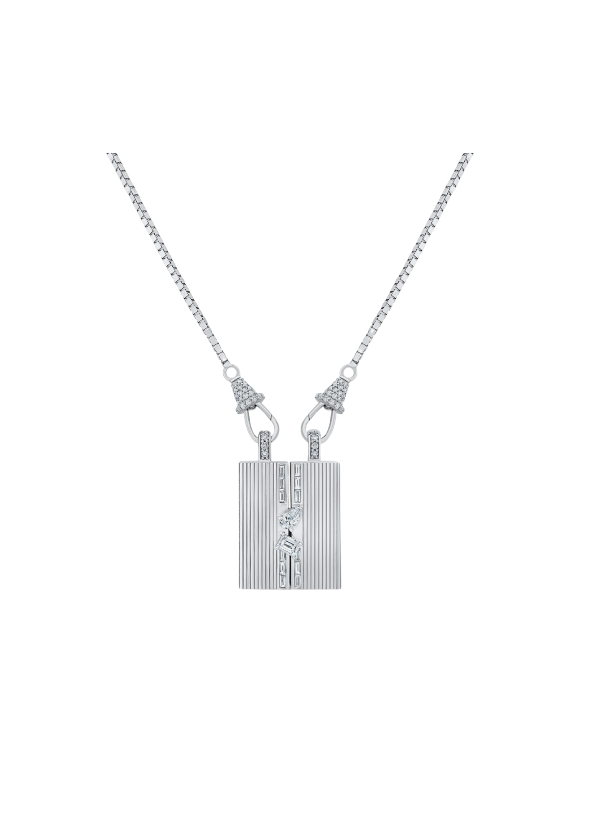 Medium Blade Pear & Emerald (Round & Baguette Pave)