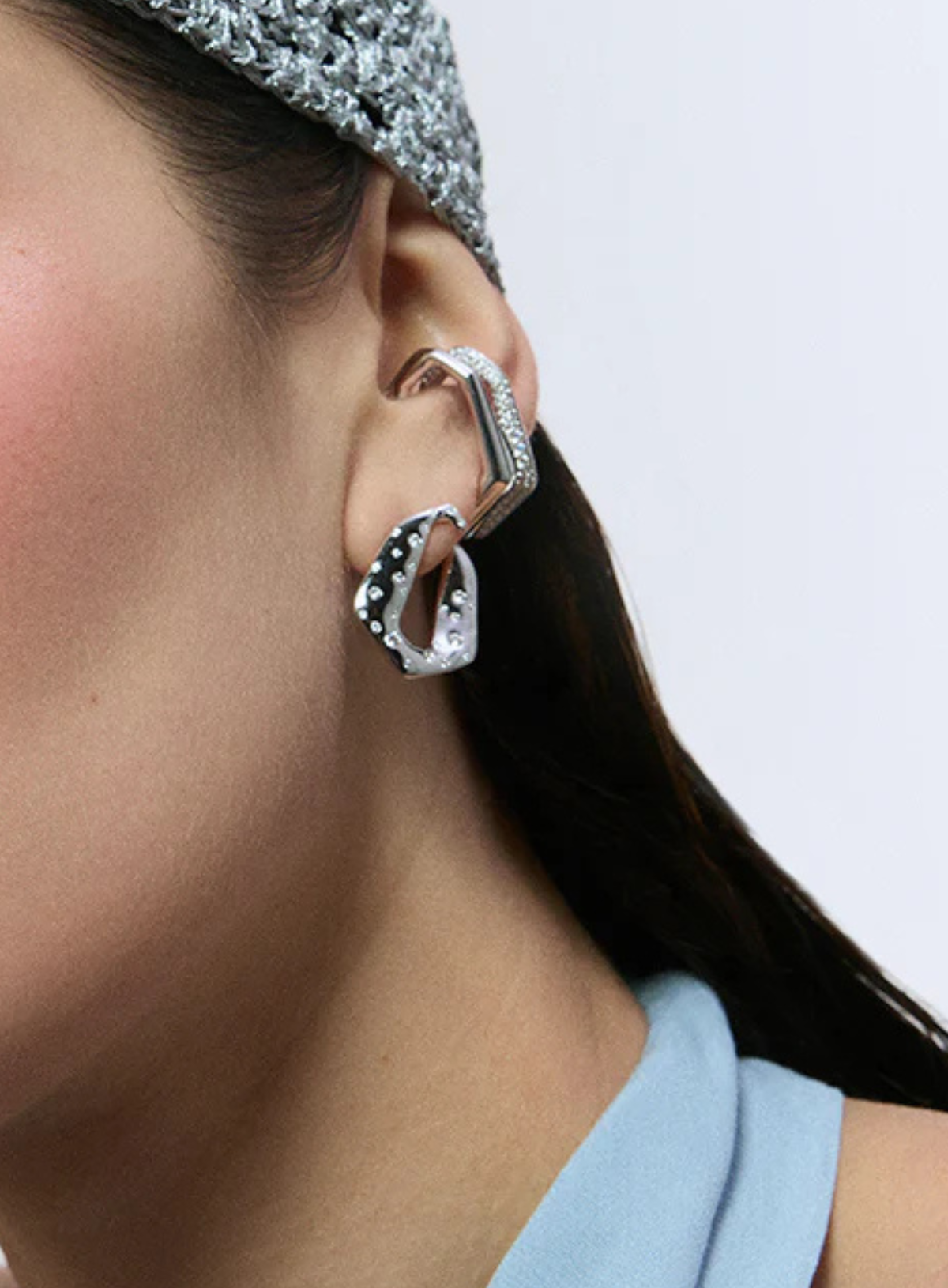 White Gold Diamond Carved Earring