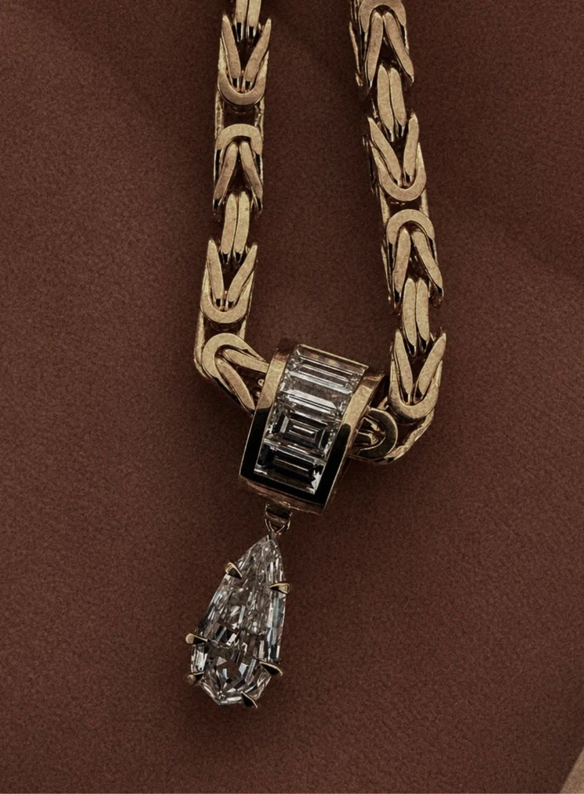 Rêve Step Pear & Baguettes Clasp
