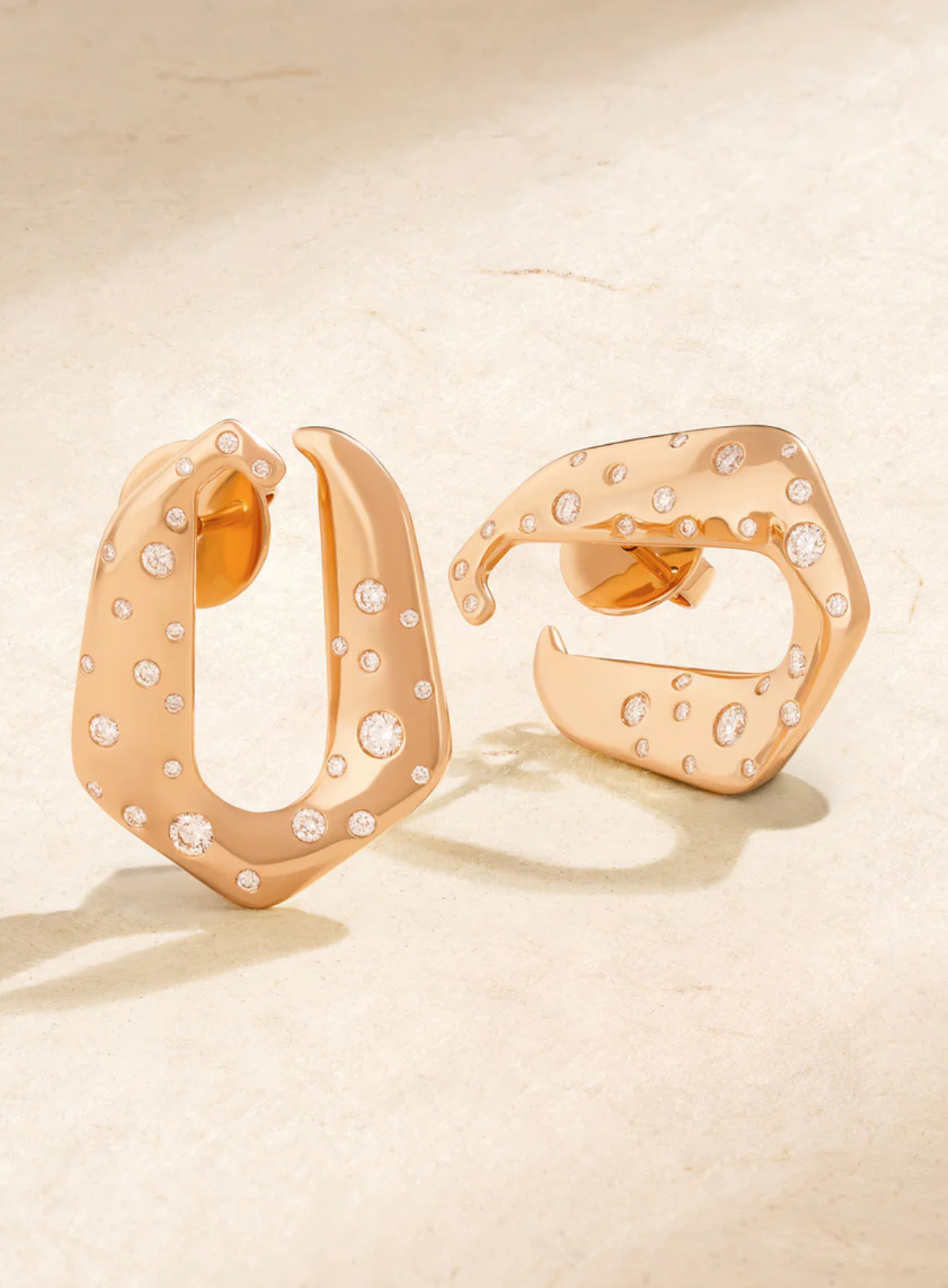 Rose Gold Diamond Carved Earring