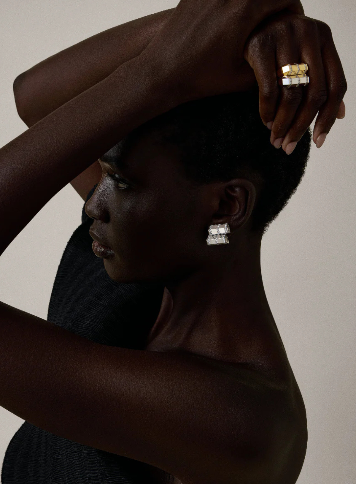 Stella Bar Ring Yellow Gold